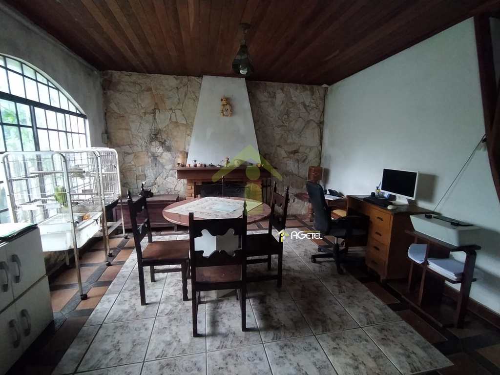 Chácara em Embu-Guaçu, no bairro Santa Isabel