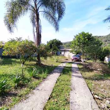 Casa em Embu-Guaçu, bairro Congonhal