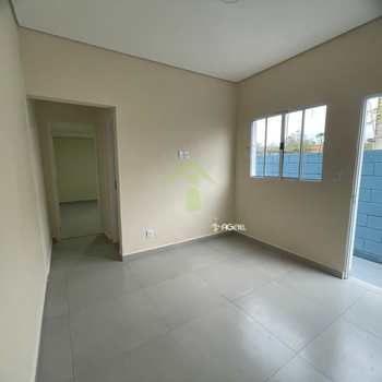 Casa em Embu-Guaçu, bairro Cipozinho