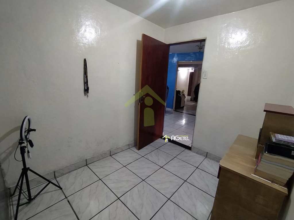 Casa em Embu-Guaçu, no bairro Parque Itararé