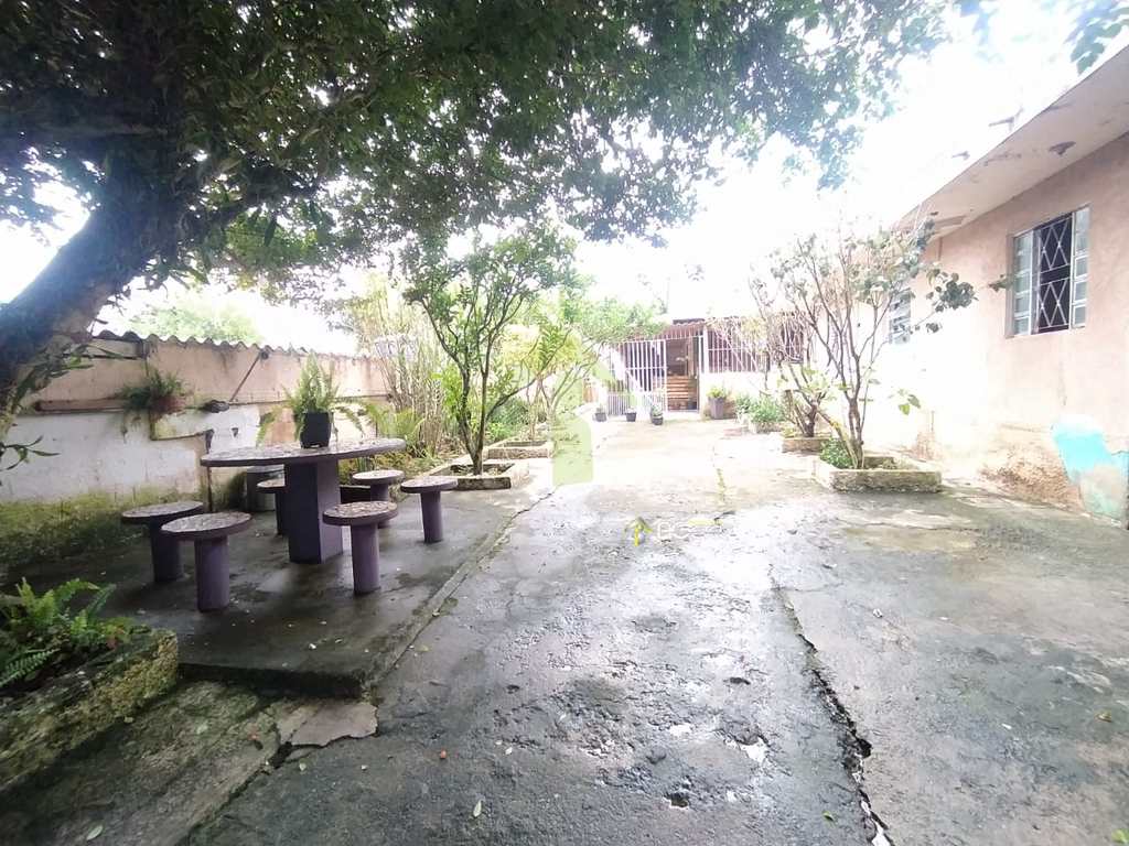 Casa em Embu-Guaçu, no bairro Parque Itararé