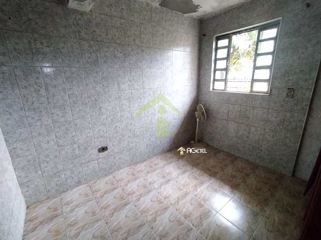 Casa em Embu-Guaçu, no bairro Parque Itararé