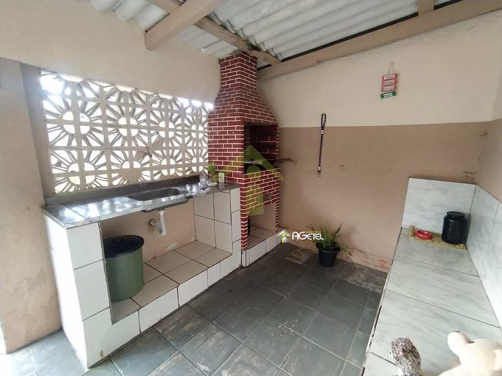 Casa em Embu-Guaçu, no bairro Parque Itararé