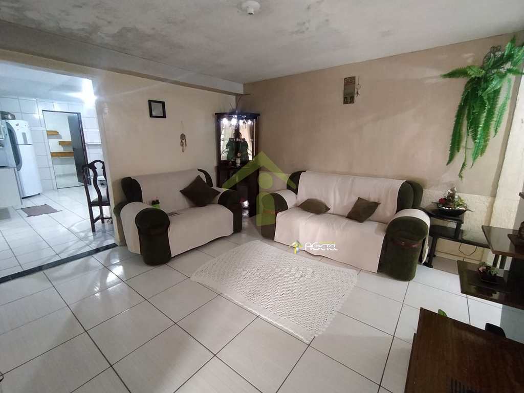 Casa em Embu-Guaçu, no bairro Parque Itararé