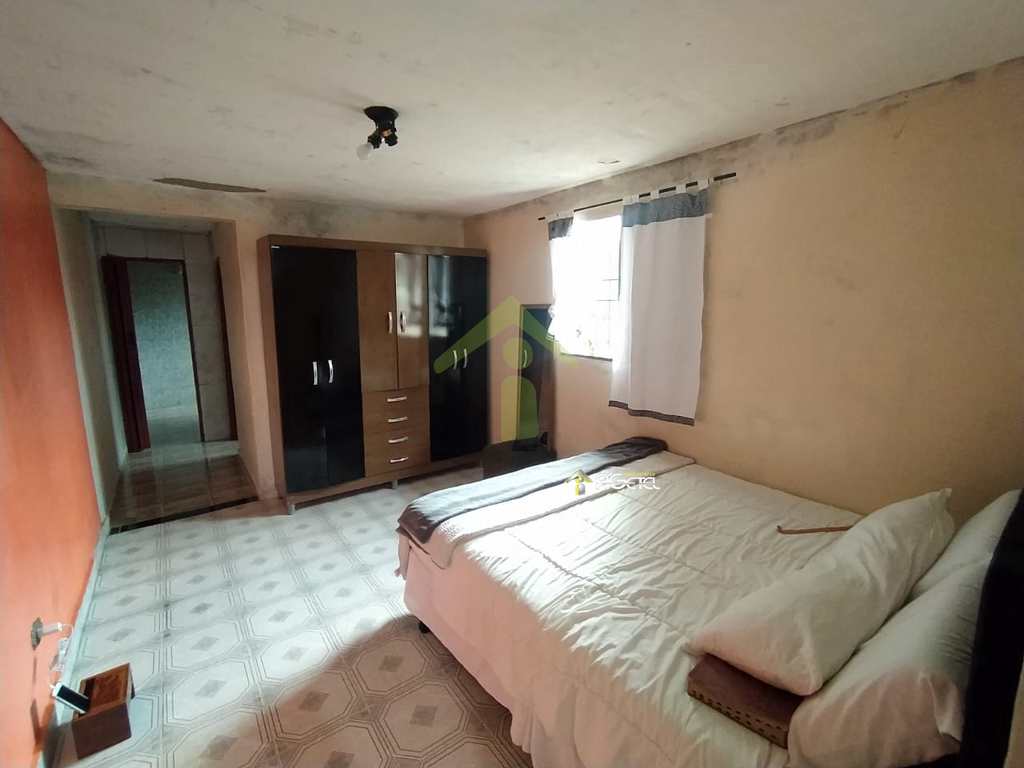 Casa em Embu-Guaçu, no bairro Parque Itararé