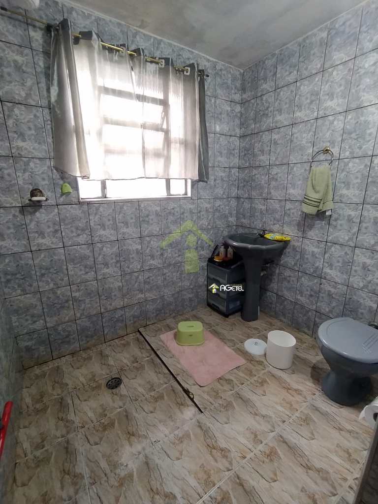Casa em Embu-Guaçu, no bairro Parque Itararé
