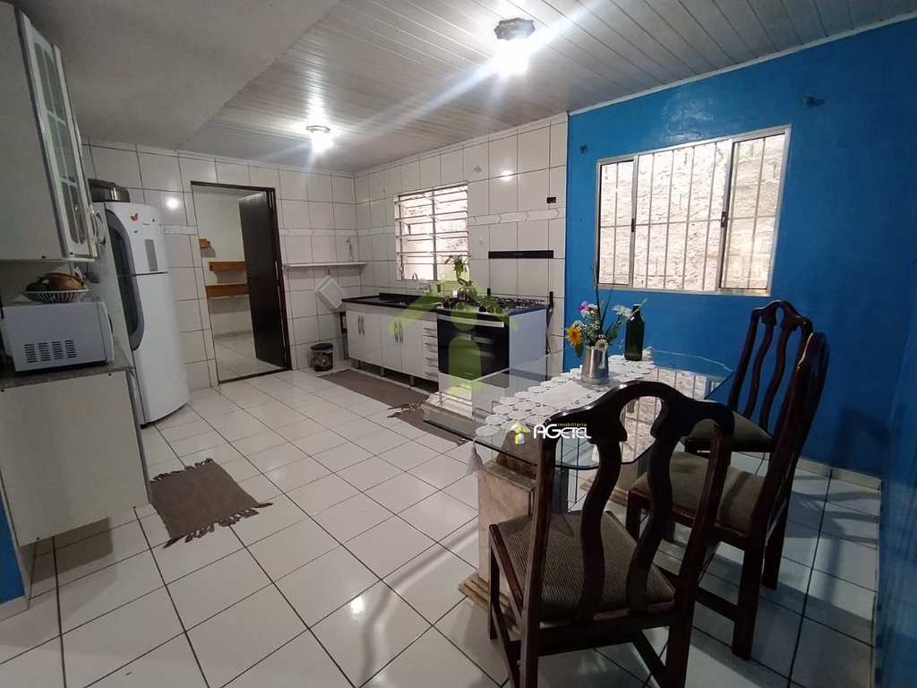 Casa em Embu-Guaçu, no bairro Parque Itararé