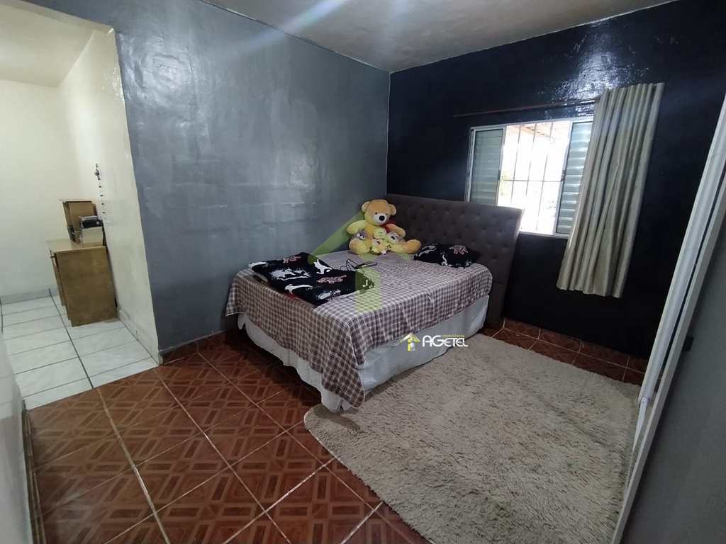 Casa em Embu-Guaçu, no bairro Parque Itararé