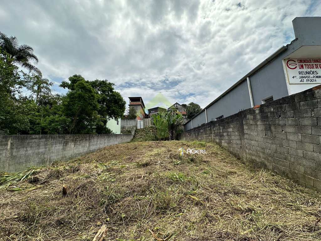Terreno em Embu-Guaçu, no bairro Lagoa Grande
