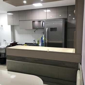 Apartamento em Embu-Guaçu, bairro Cipó