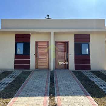 Casa em Embu-Guaçu, bairro Chácara Flórida