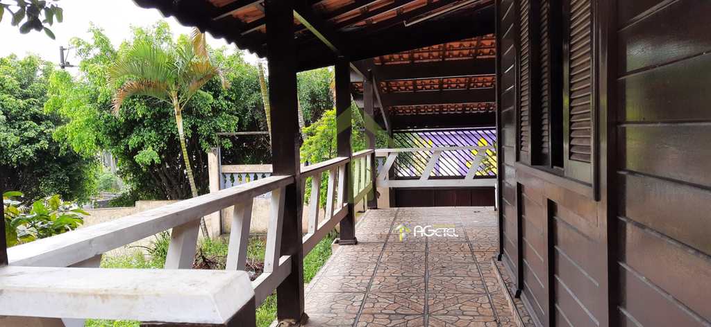 Sobrado em Embu-Guaçu, no bairro Cipó
