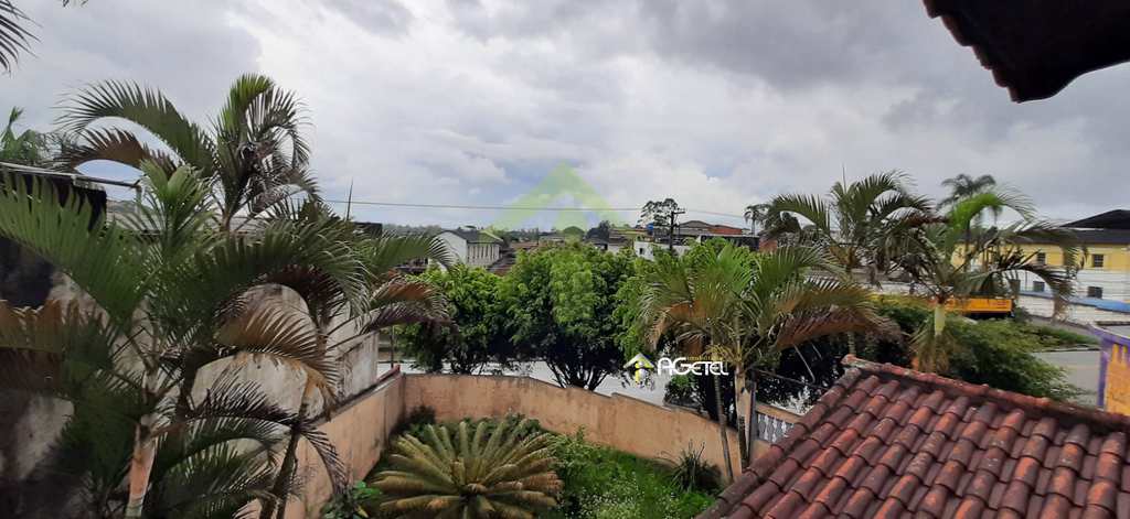 Sobrado em Embu-Guaçu, no bairro Cipó