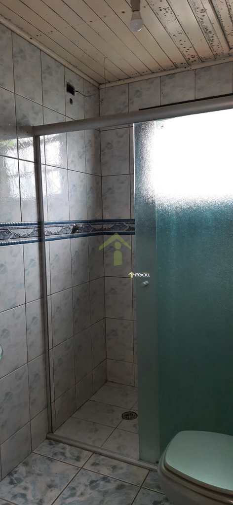 Sobrado em Embu-Guaçu, no bairro Cipó