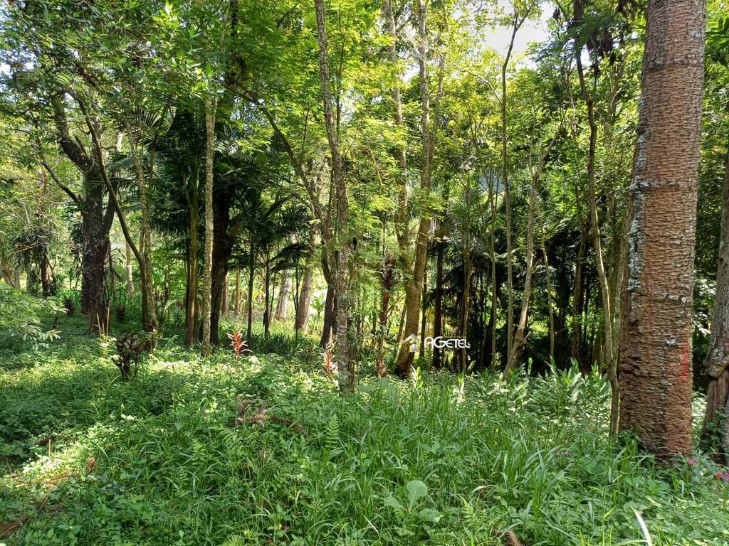 Terreno em Embu-Guaçu, no bairro Mombaça