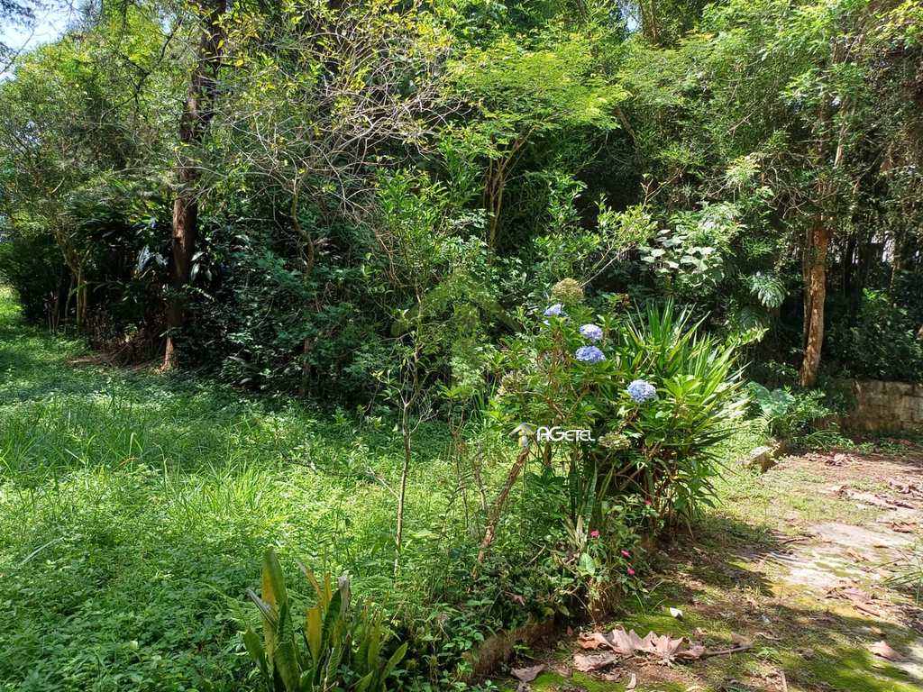 Terreno em Embu-Guaçu, no bairro Mombaça