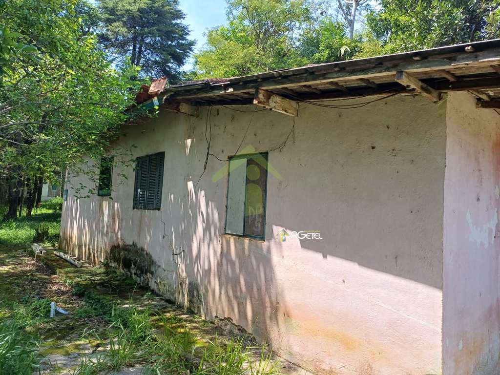 Terreno em Embu-Guaçu, no bairro Mombaça