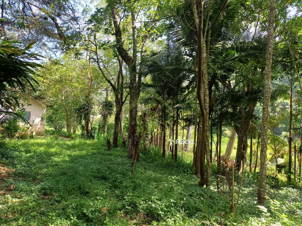 Terreno em Embu-Guaçu, no bairro Mombaça
