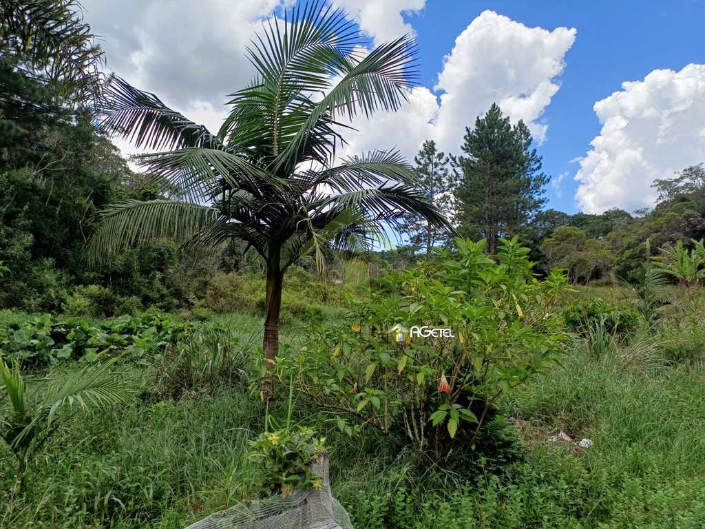 Chácara em Embu-Guaçu, no bairro Penteado