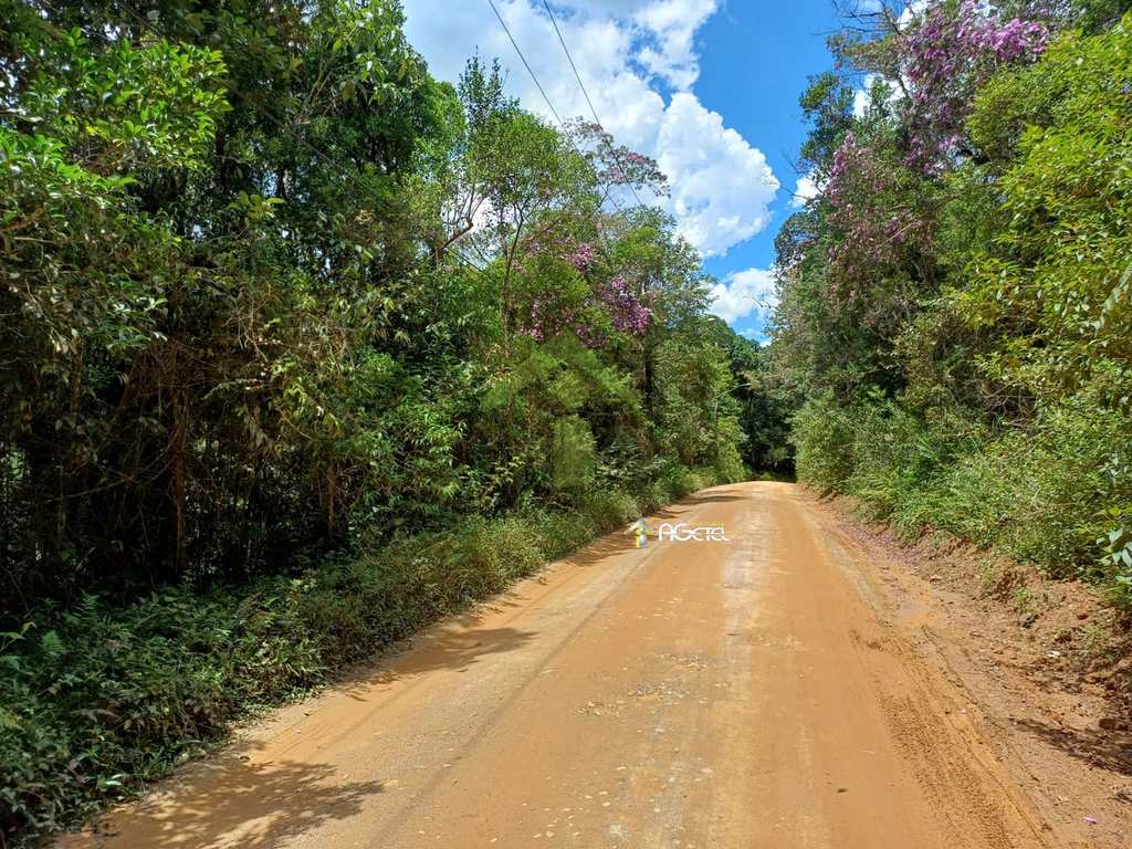 Chácara em Embu-Guaçu, no bairro Penteado