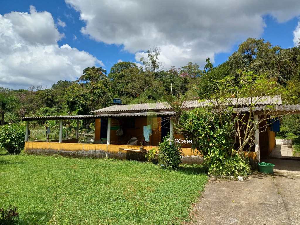 Chácara em Embu-Guaçu, no bairro Penteado