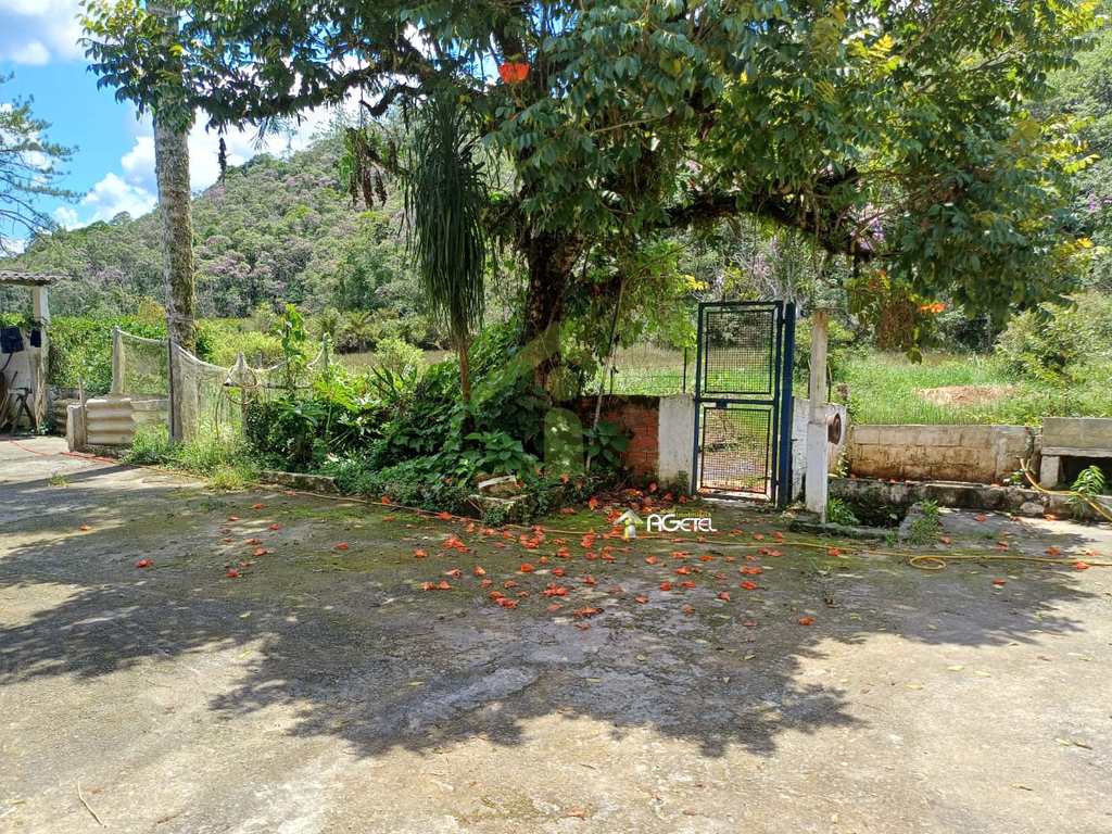 Chácara em Embu-Guaçu, no bairro Penteado