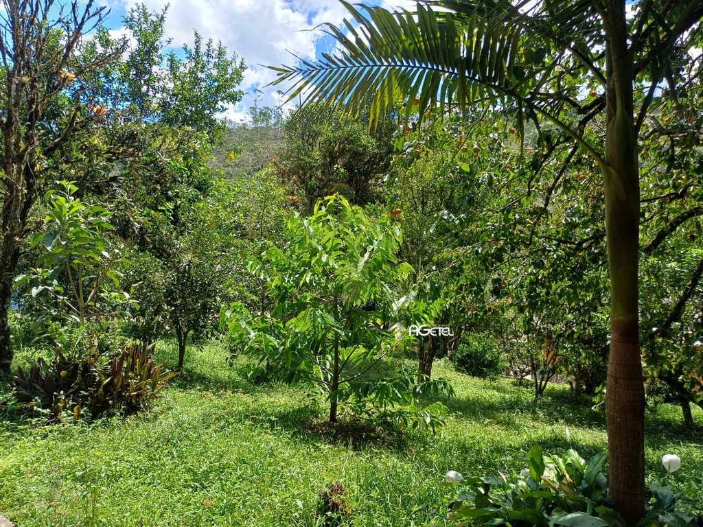 Chácara em Embu-Guaçu, no bairro Penteado
