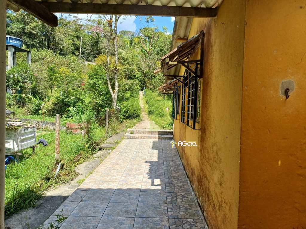 Chácara em Embu-Guaçu, no bairro Penteado
