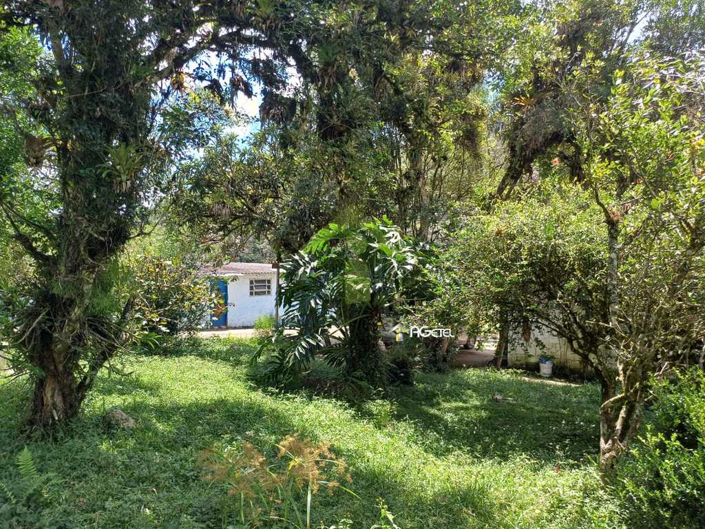 Chácara em Embu-Guaçu, no bairro Penteado