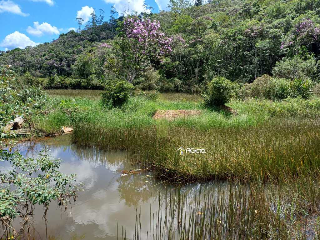 Chácara em Embu-Guaçu, no bairro Penteado
