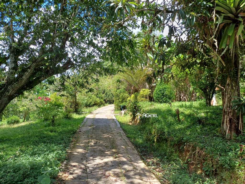 Chácara em Embu-Guaçu, no bairro Penteado