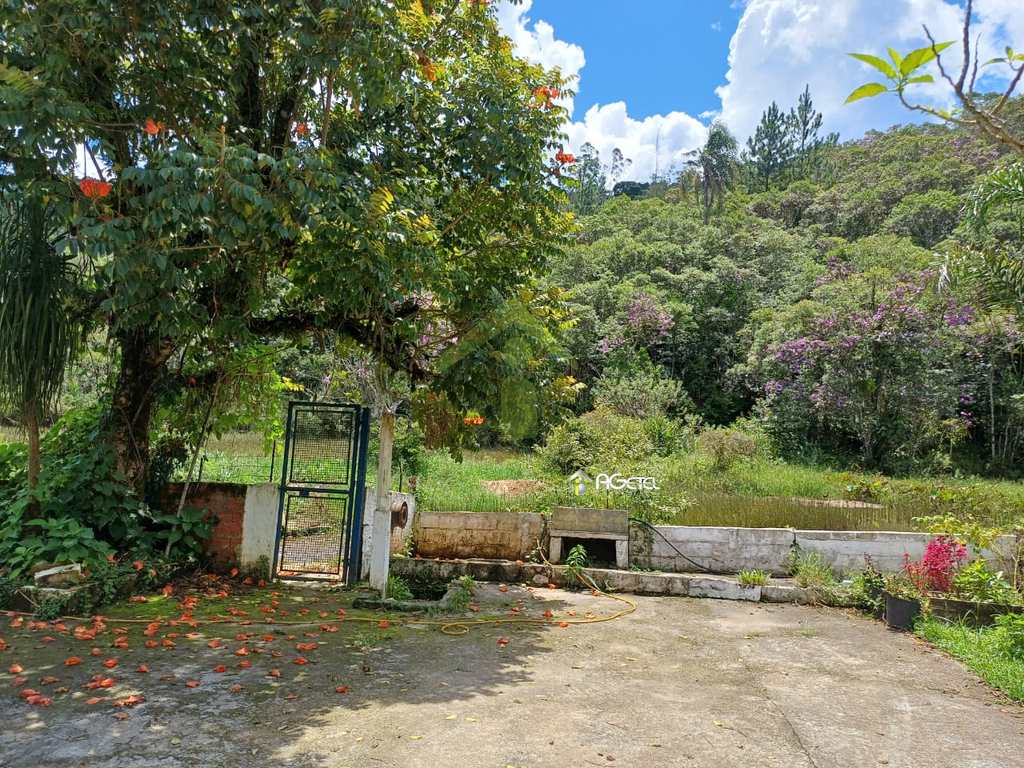 Chácara em Embu-Guaçu, no bairro Penteado