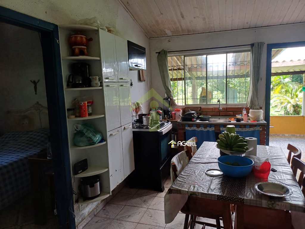 Chácara em Embu-Guaçu, no bairro Penteado