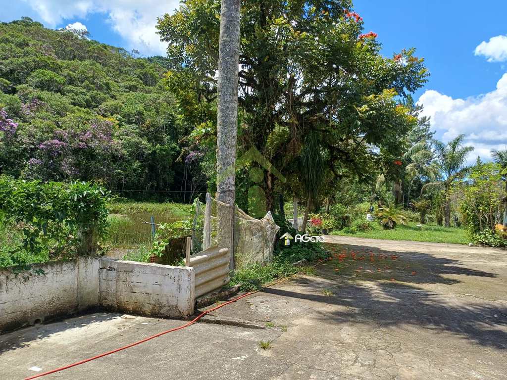 Chácara em Embu-Guaçu, no bairro Penteado