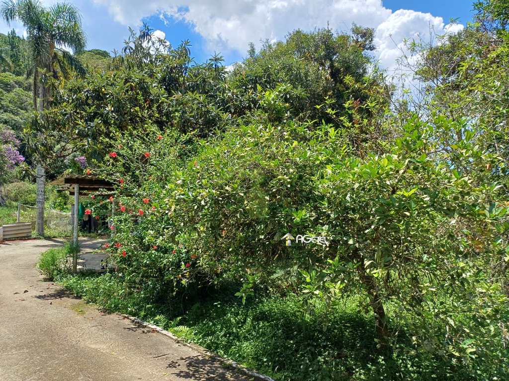 Chácara em Embu-Guaçu, no bairro Penteado