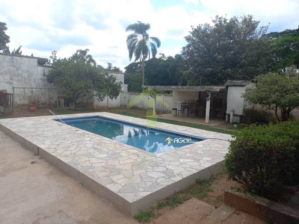 Chácara em Embu-Guaçu, no bairro Val Flor
