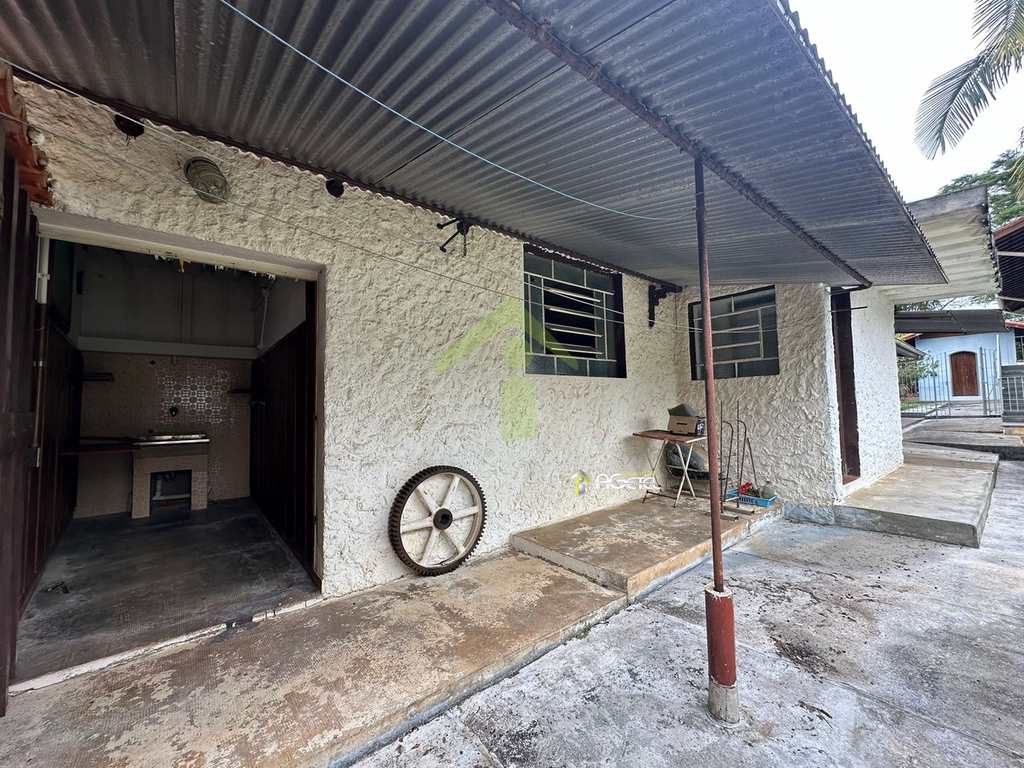 Chácara em Embu-Guaçu, no bairro Val Flor