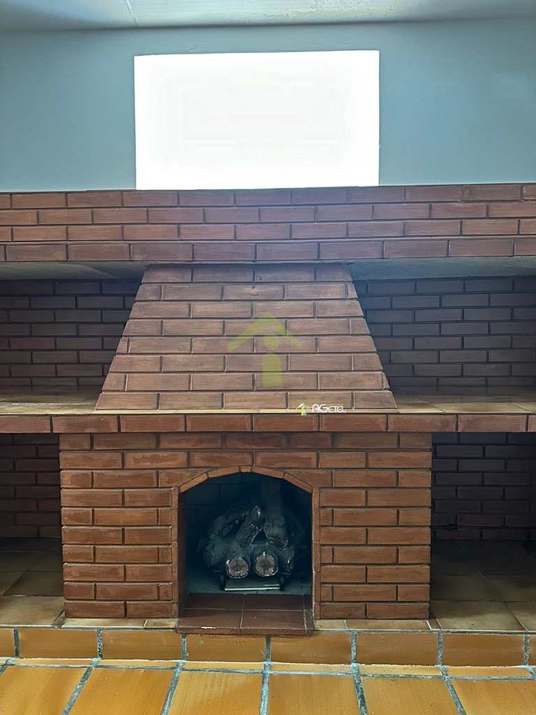 Chácara em Embu-Guaçu, no bairro Val Flor