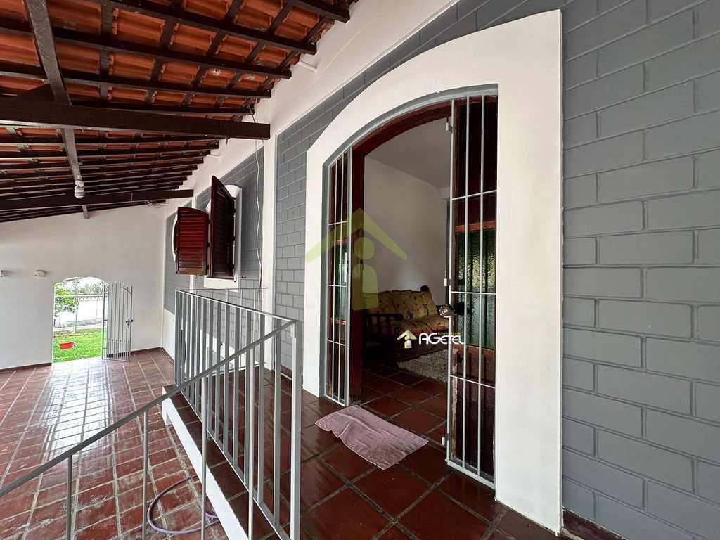 Chácara em Embu-Guaçu, no bairro Val Flor