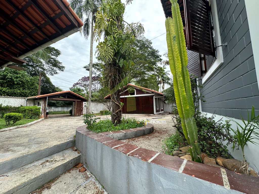 Chácara em Embu-Guaçu, no bairro Val Flor
