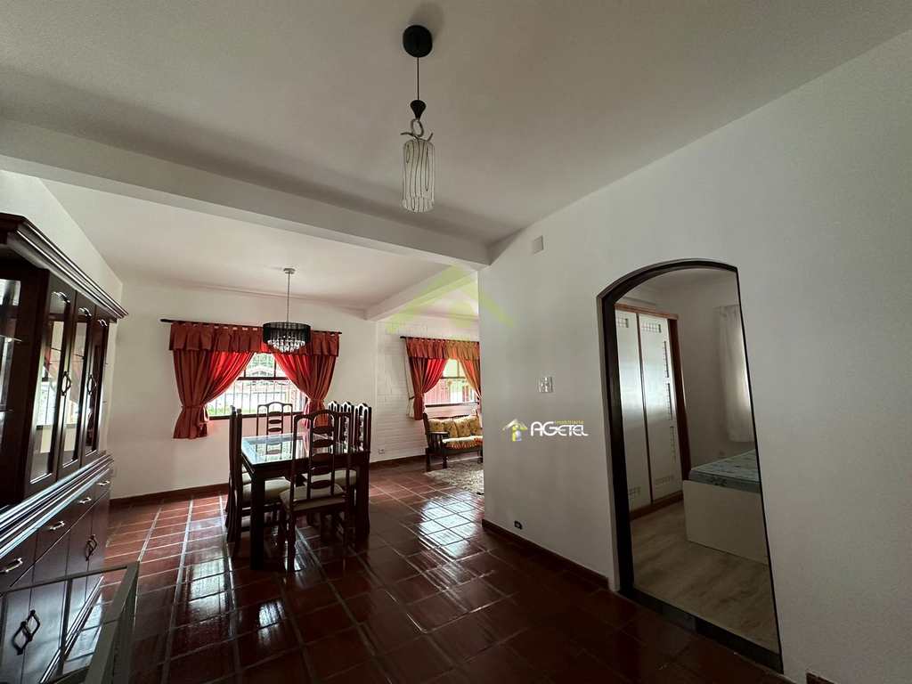 Chácara em Embu-Guaçu, no bairro Val Flor