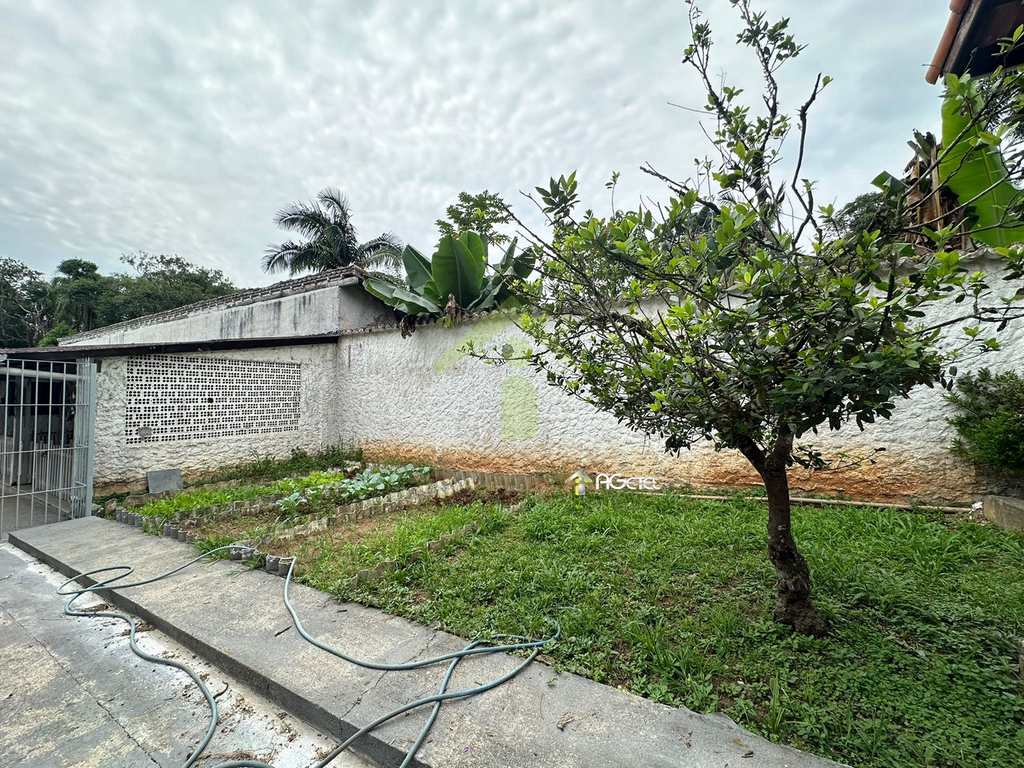 Chácara em Embu-Guaçu, no bairro Val Flor
