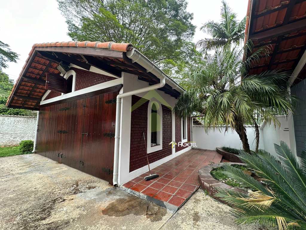 Chácara em Embu-Guaçu, no bairro Val Flor