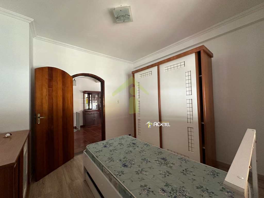 Chácara em Embu-Guaçu, no bairro Val Flor