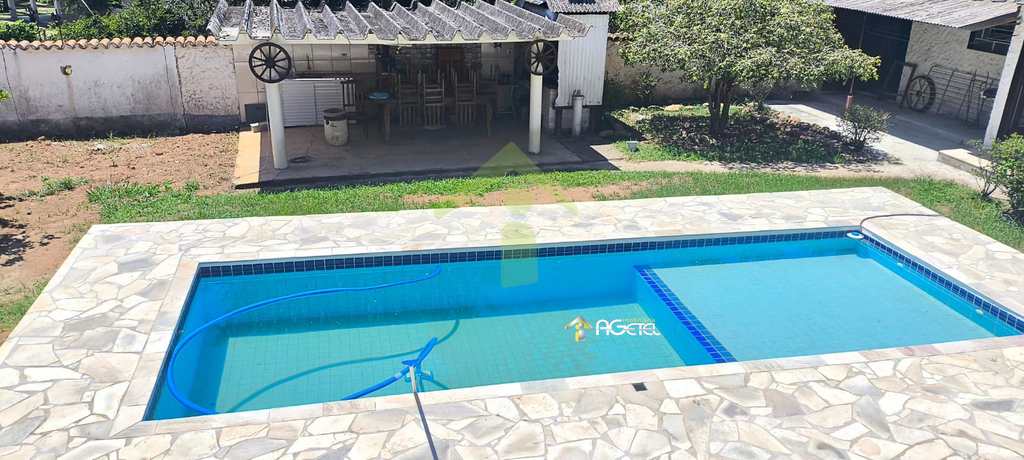 Chácara em Embu-Guaçu, no bairro Val Flor