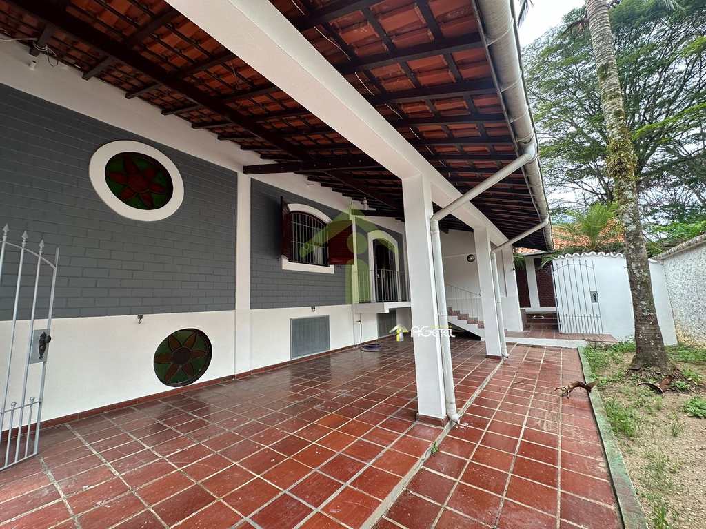 Chácara em Embu-Guaçu, no bairro Val Flor
