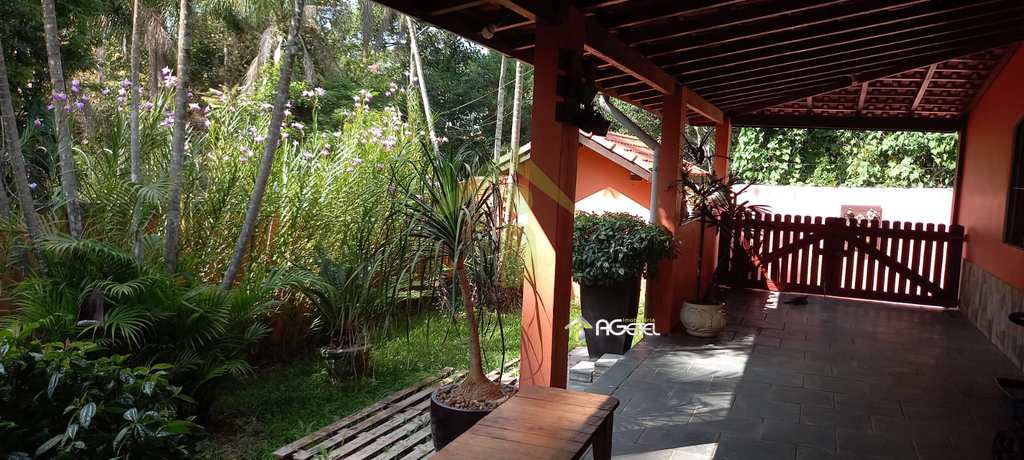Chácara em Embu-Guaçu, no bairro Jardim Campo Alegre