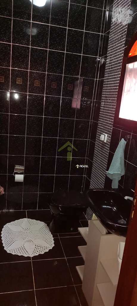 Chácara em Embu-Guaçu, no bairro Jardim Campo Alegre