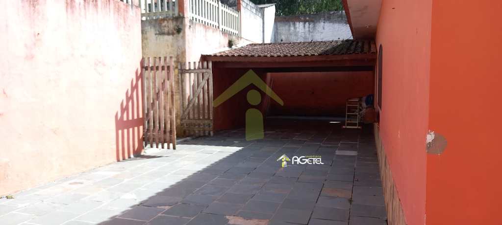Chácara em Embu-Guaçu, no bairro Jardim Campo Alegre