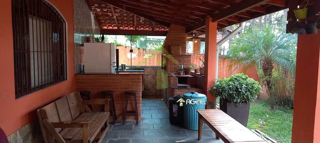 Chácara em Embu-Guaçu, no bairro Jardim Campo Alegre